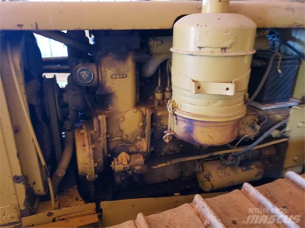 CAT D4 Rörläggningsmaskiner