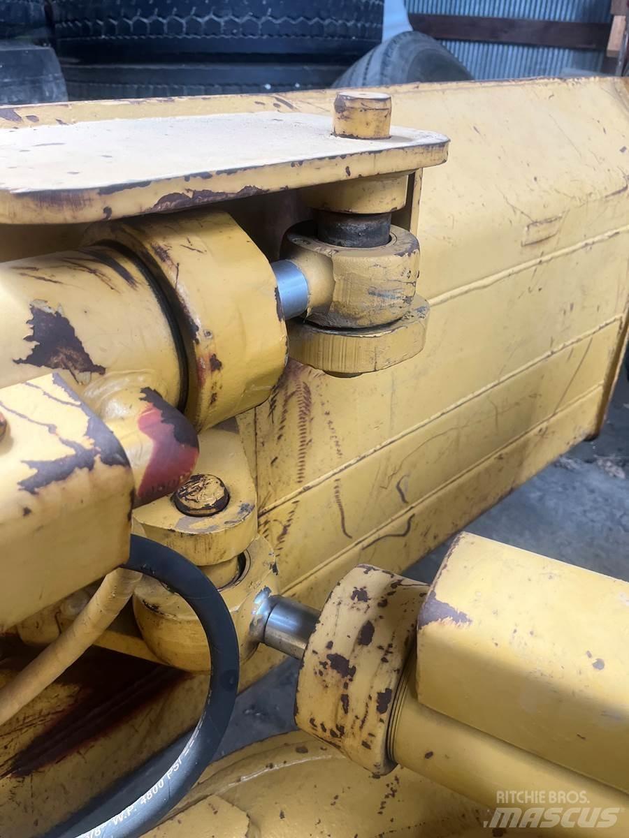 CAT D4C Bandschaktare