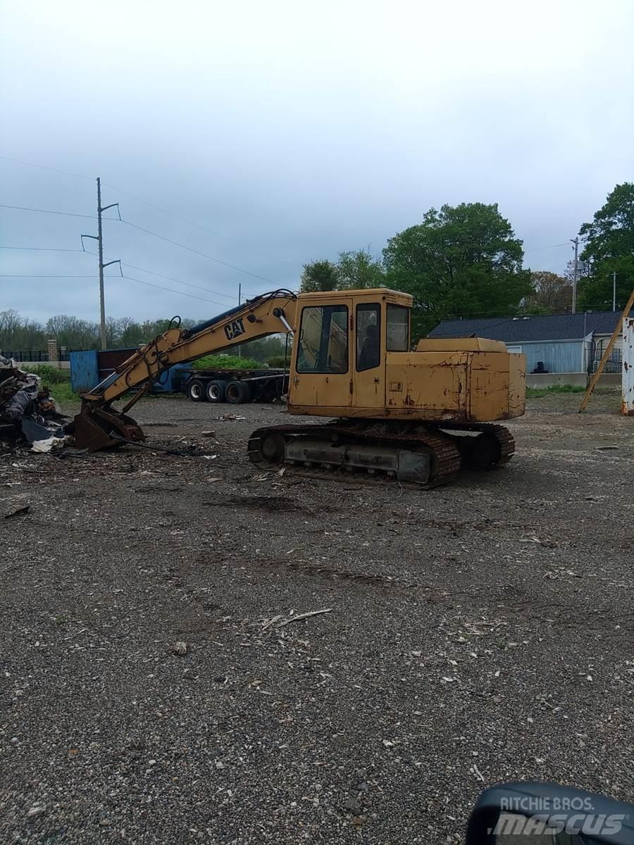 CAT E110B Bandgrävare