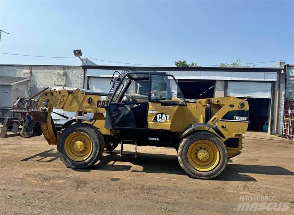CAT TH580B Teleskoplastare