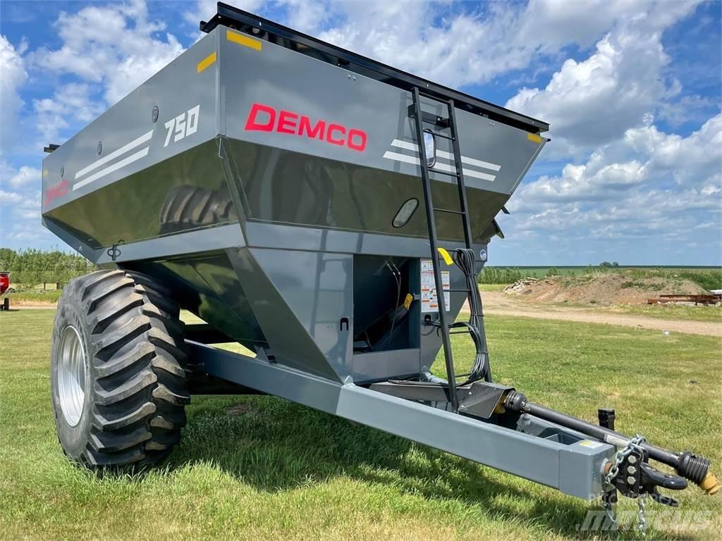 Demco 750 Spannmålsvagnar