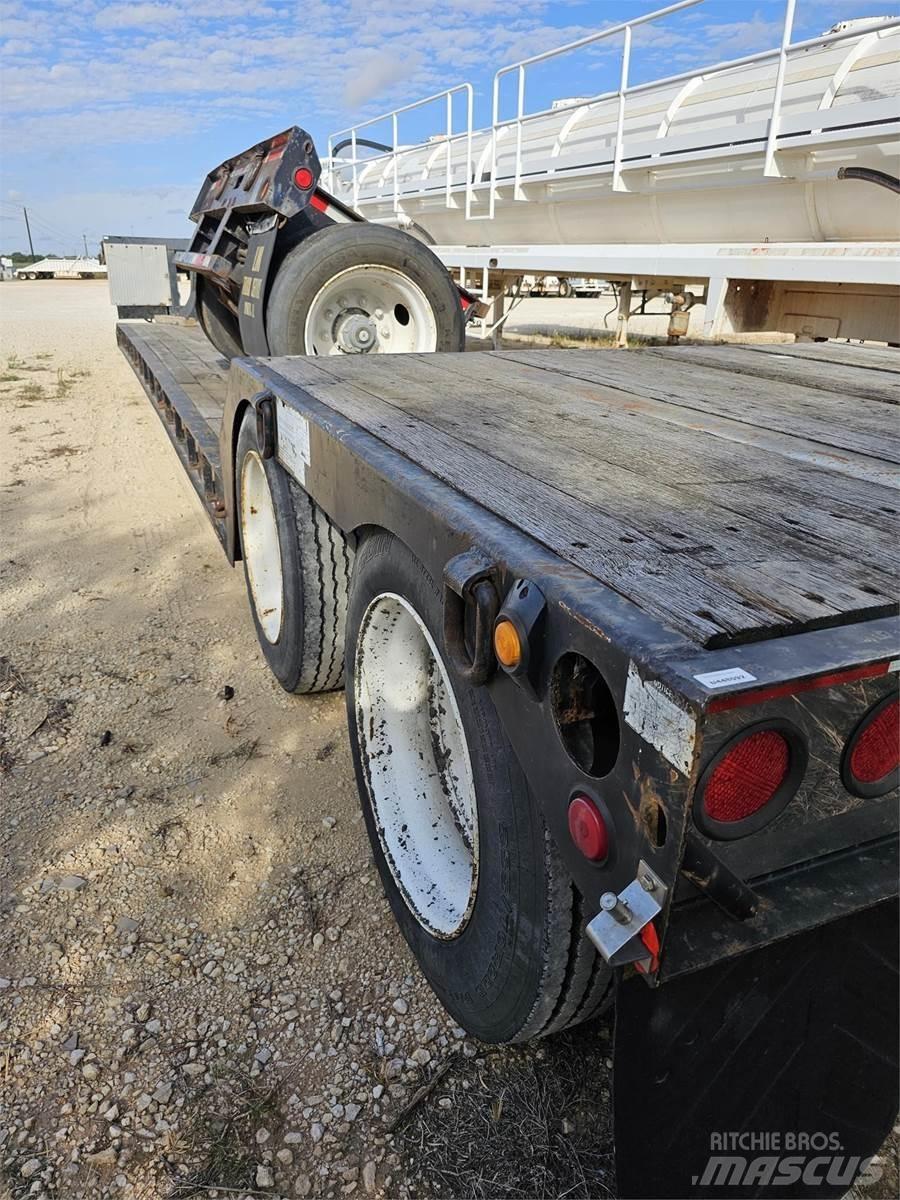 Fontaine  Låg lastande semi trailer