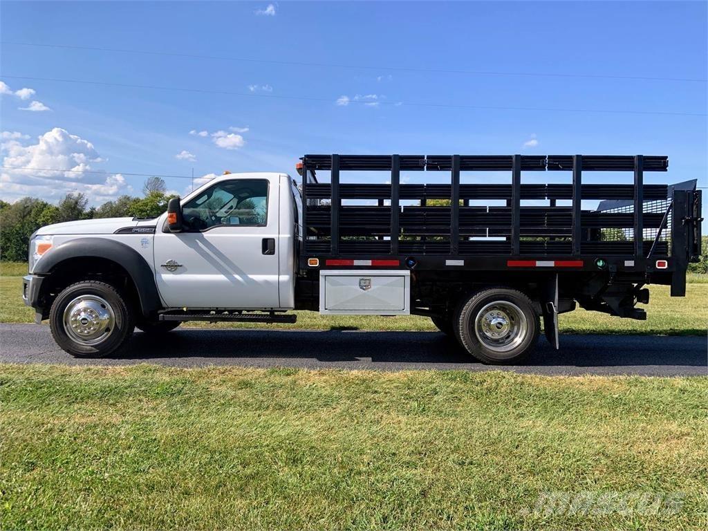 Ford 550 Djurtransporter
