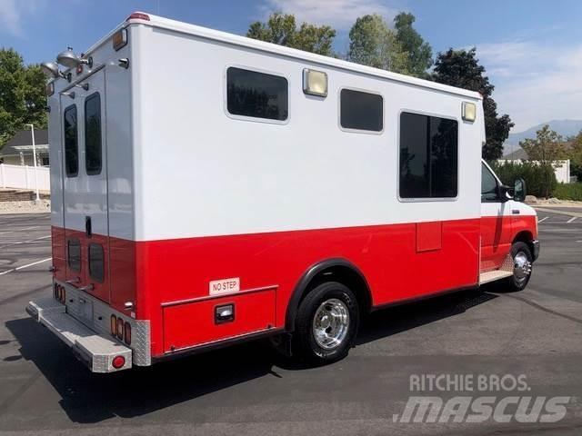 Ford E-450 Ambulanser