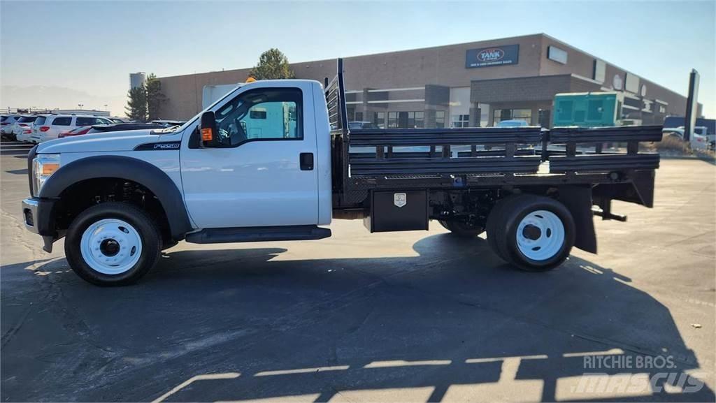 Ford F-550 Djurtransporter