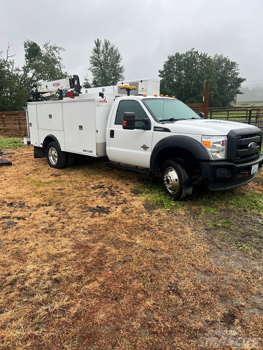 Ford F - 550 Plogbilar