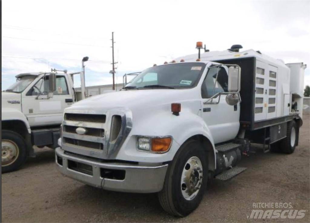 Ford F-650 Slamsugningsbil