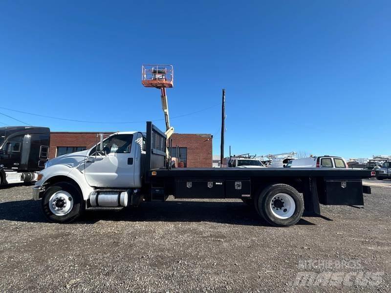 Ford F-750 Flakbilar