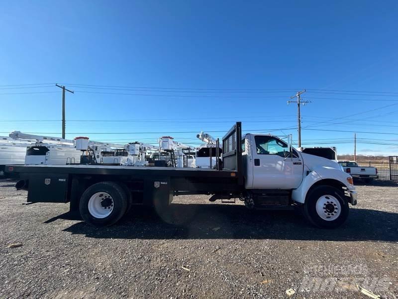 Ford F-750 Flakbilar
