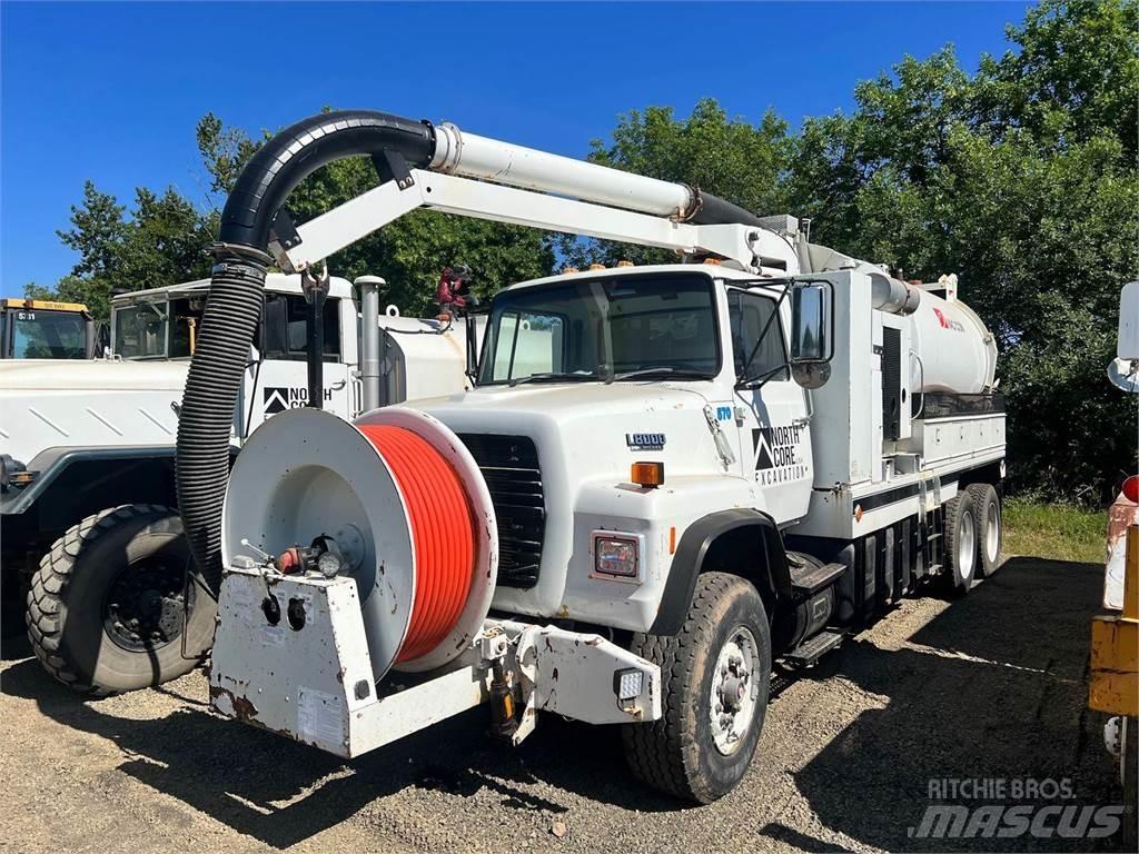 Ford L800 Slamsugningsbil