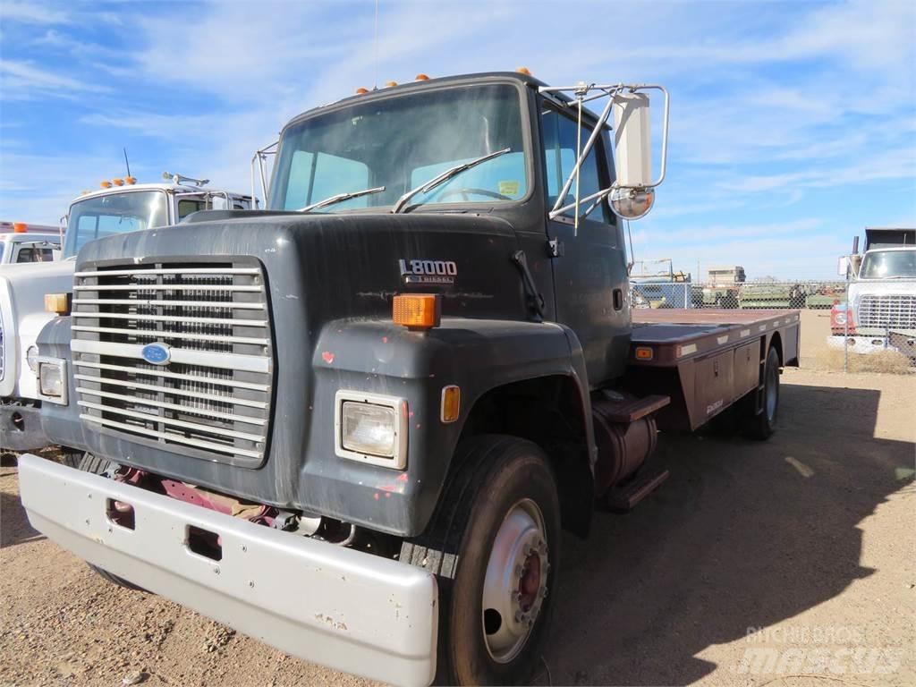 Ford L8000 Tippbilar