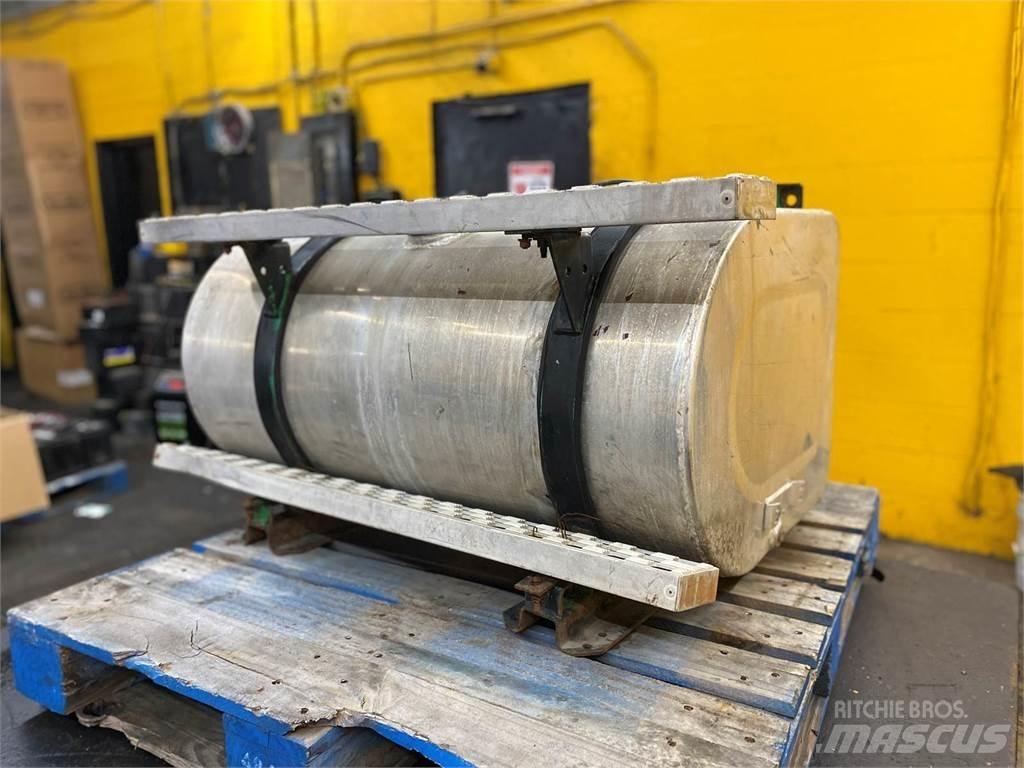 Ford L9000 Tankbilar
