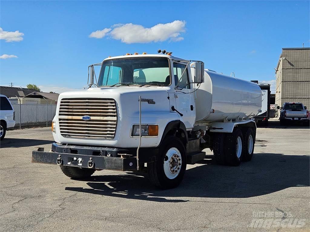 Ford L9000 Tankbilar