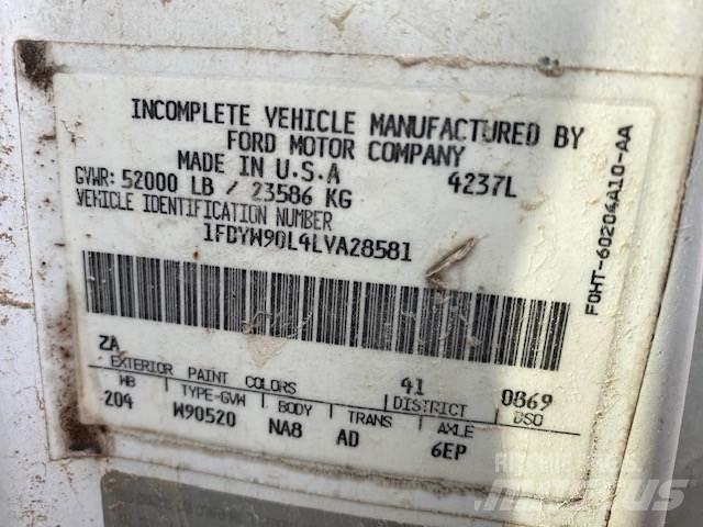 Ford L9000 Tankbilar