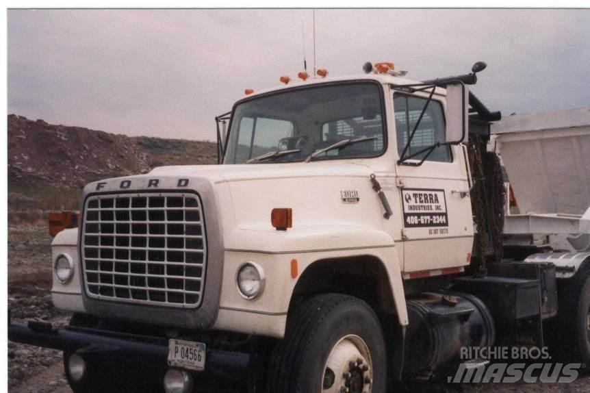 Ford LT9000 Flak-/vinschlastbilar