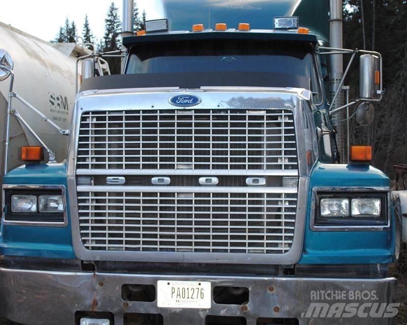 Ford LTL9000 Dragbilar