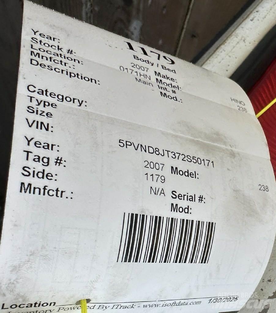 Hino 238 Transportskåp