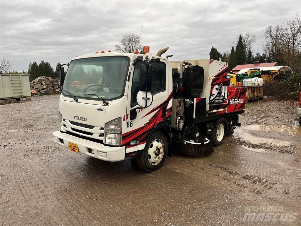 Isuzu NPR Sopmaskiner
