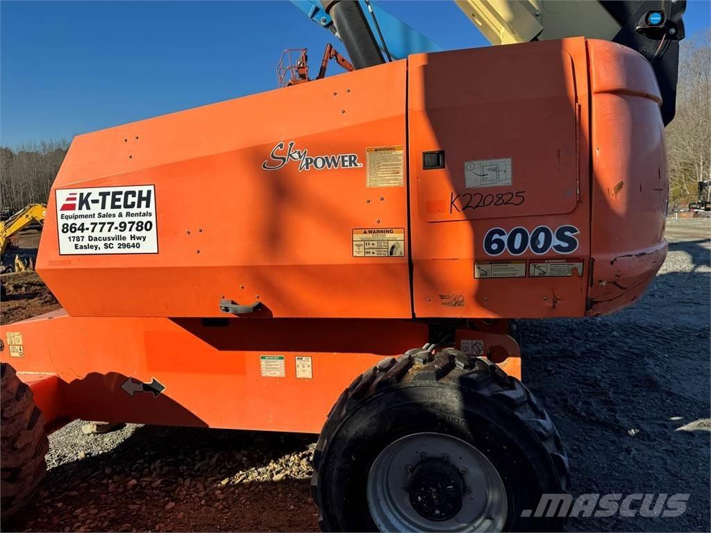 JLG 600S Teleskop bomliftar