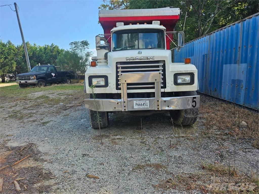 Mack 600RD Tippbilar