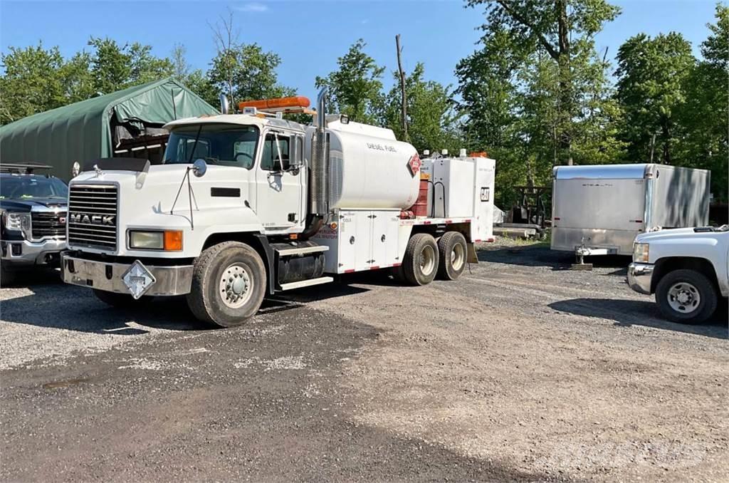 Mack CH613 Tankbilar