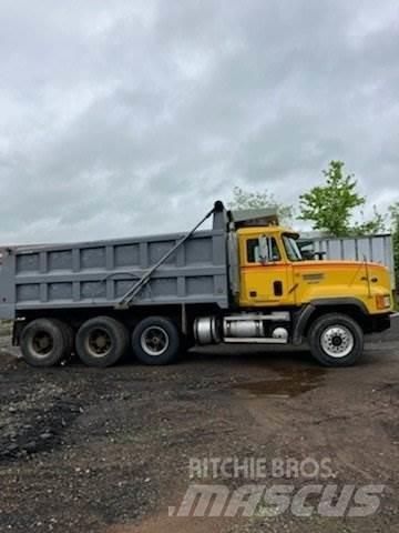 Mack CL713 Tippbilar