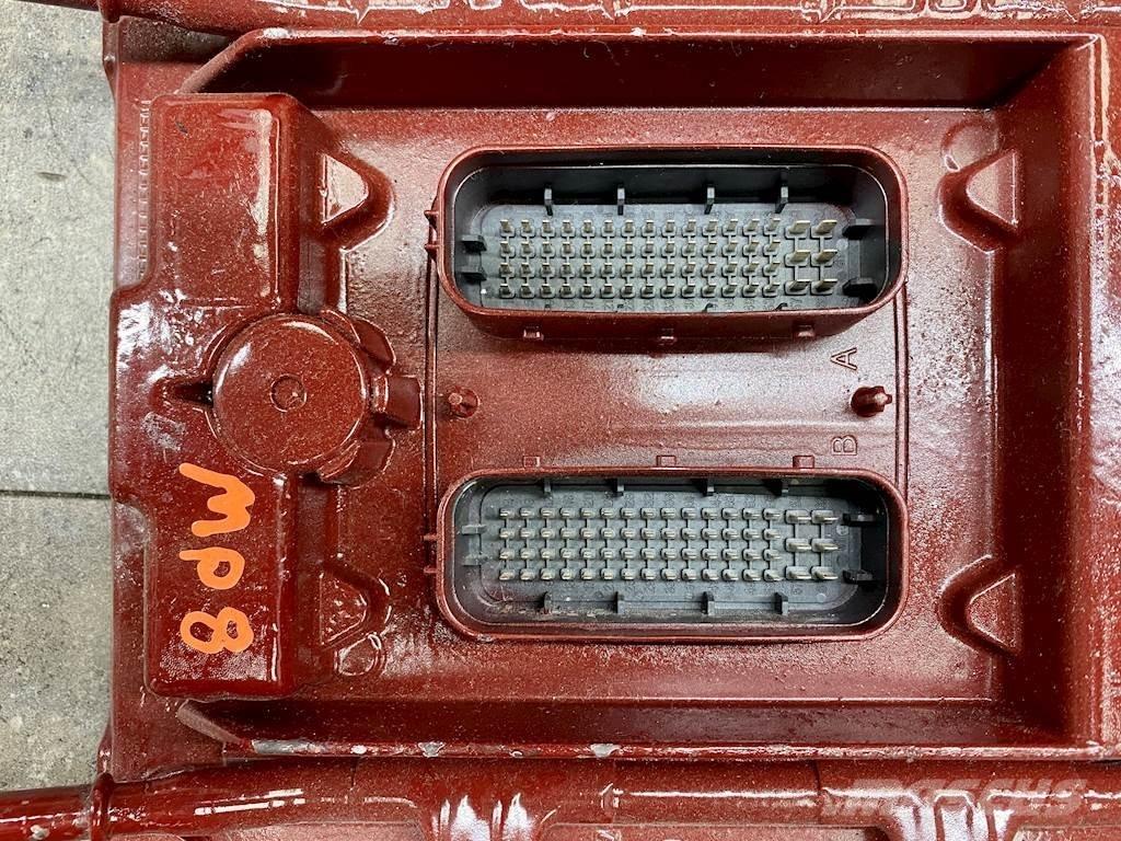 Mack MP8 Elektronik