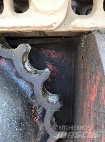 Madill 121 Griplastare och kranar