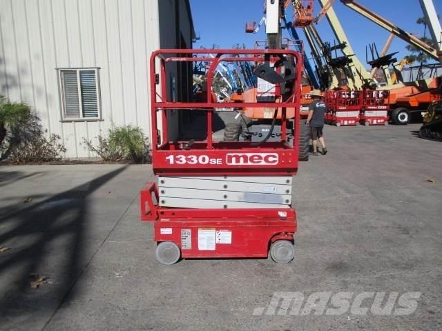 MEC 1330SE Saxliftar