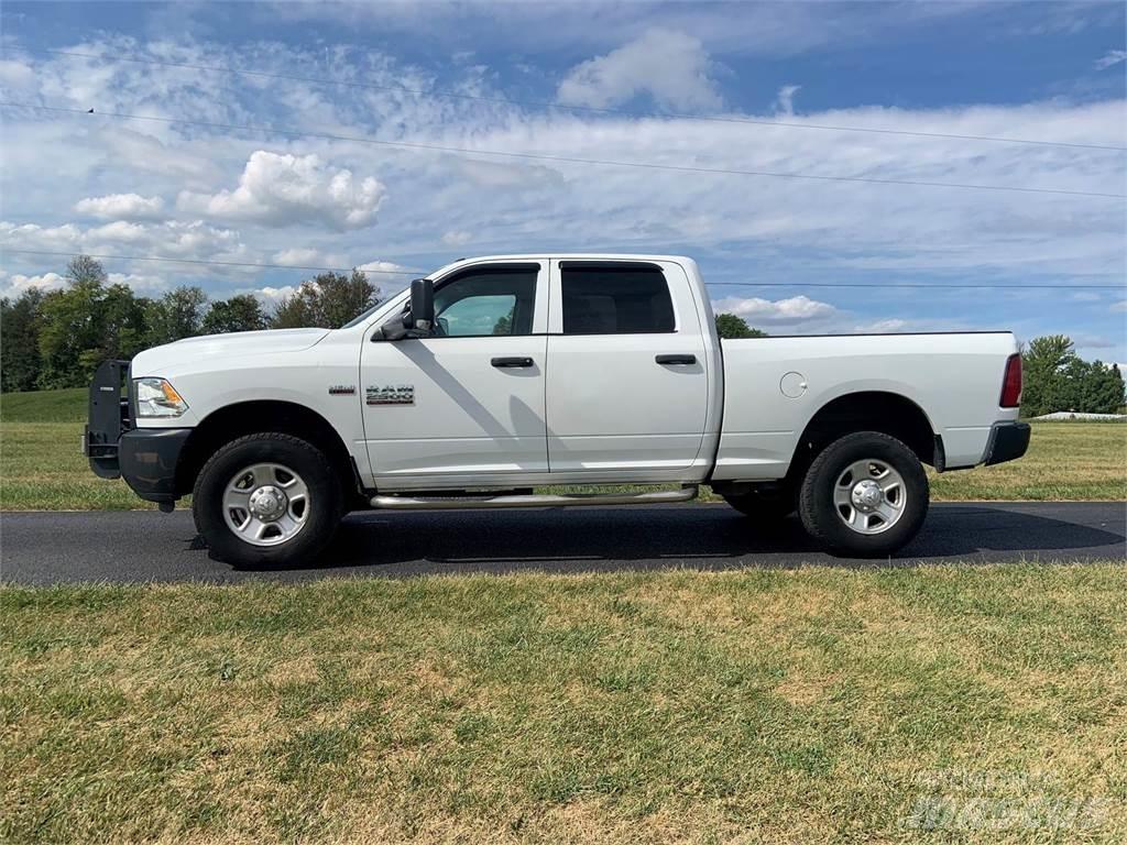 RAM 2500 Flakbilar/Pickuper