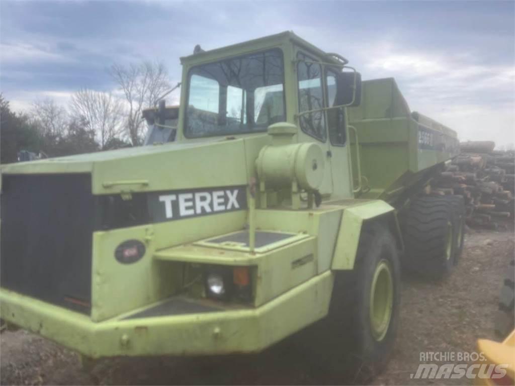 Terex 2566 Lätta skåpbilar
