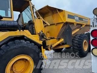 Volvo A25C Midjestyrd dumper