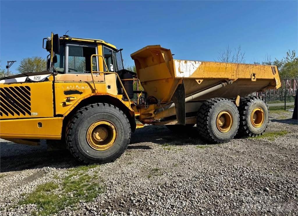 Volvo A25E Midjestyrd dumper
