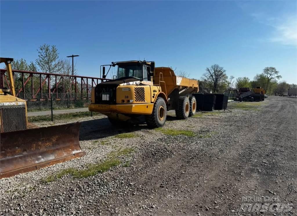 Volvo A25E Midjestyrd dumper