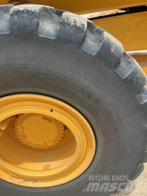 Volvo A25G Midjestyrd dumper