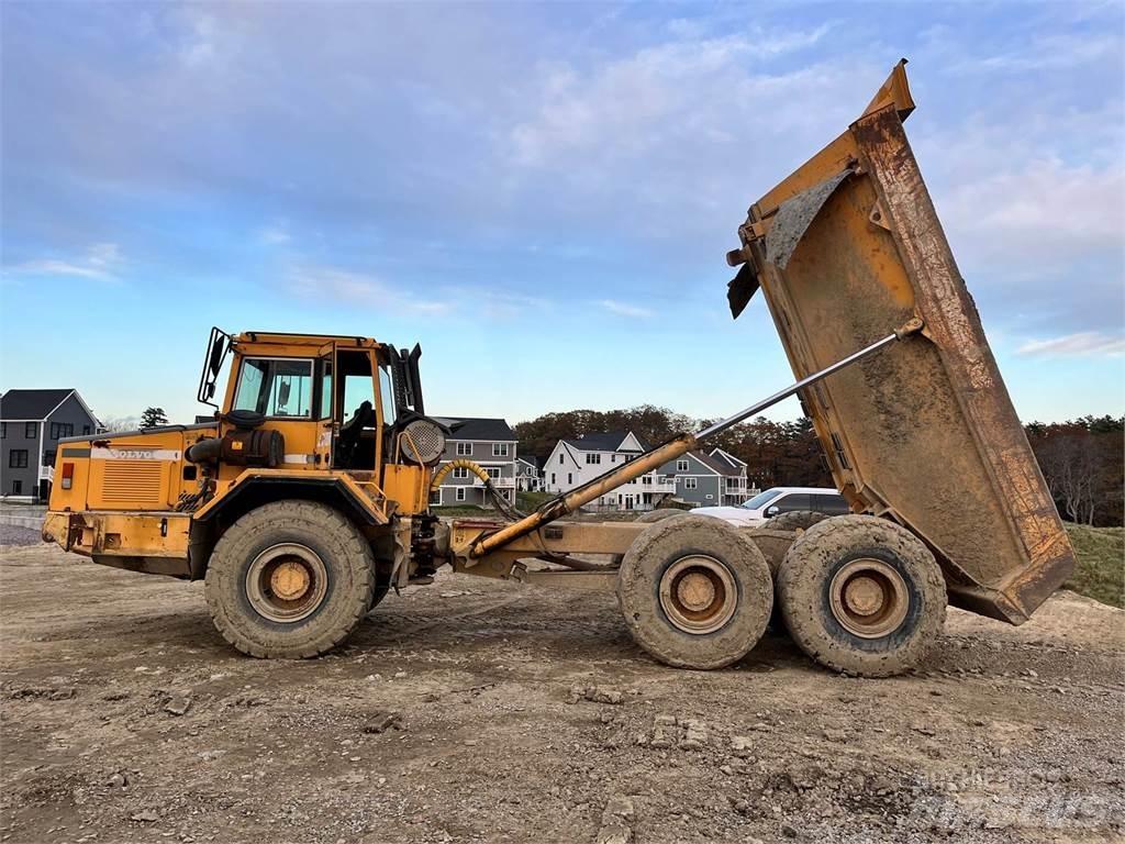 Volvo A30C Midjestyrd dumper