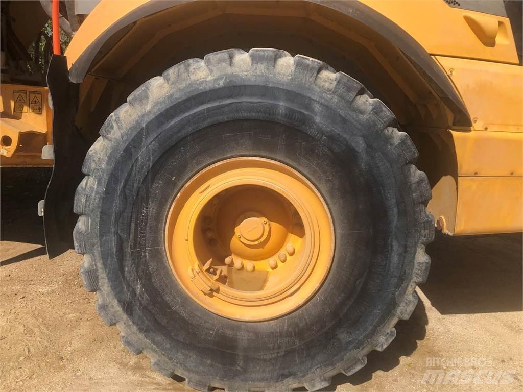 Volvo A40G Midjestyrd dumper