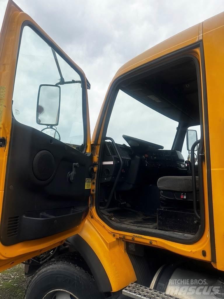 Volvo VHD Tippbilar