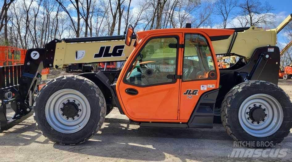 JLG 742 Teleskoplastare