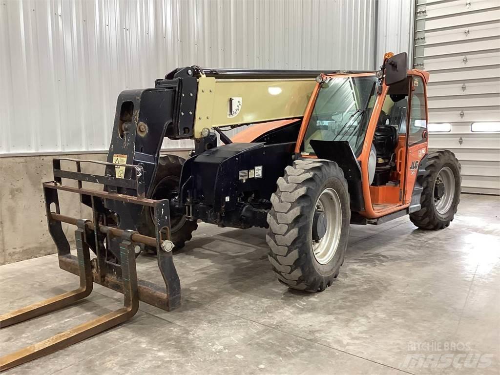 JLG 742 Teleskoplastare