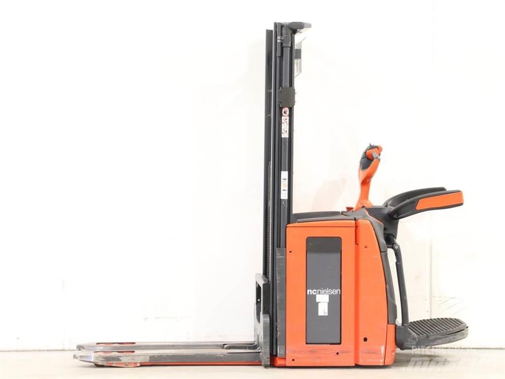 Linde D12AP/1173-01 Staplare-led
