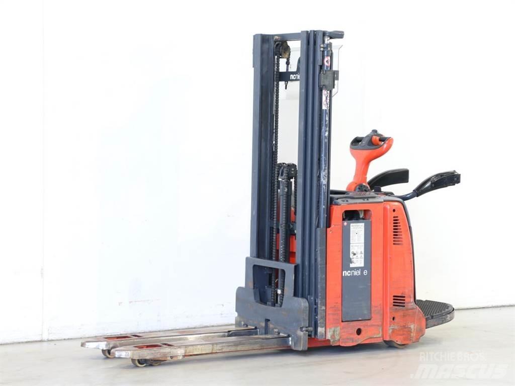 Linde D12AP/133 Staplare-led