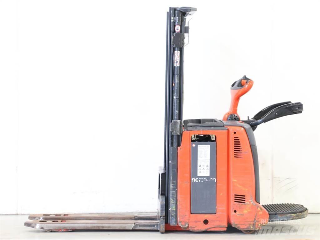 Linde D12AP/133-00 Staplare-led