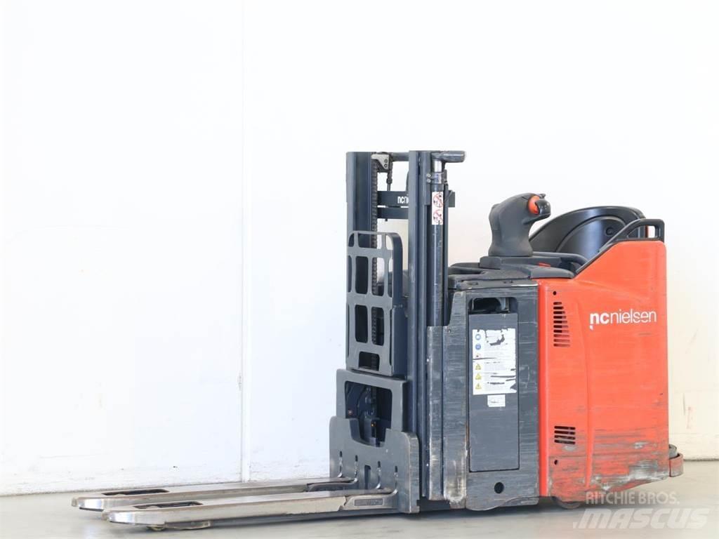 Linde D12HPSP/133 Staplare-led