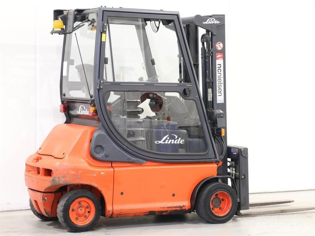 Linde E20P/335-02 Elmotviktstruckar