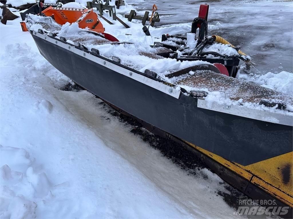 Ajax 3000 HJX Snöblad och plogar