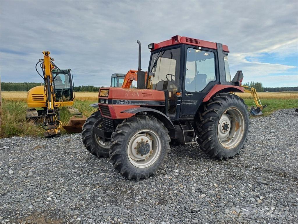 Case IH 685XL Traktorer