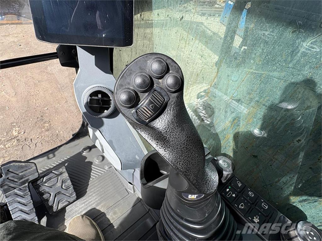 CAT 325 Bandgrävare