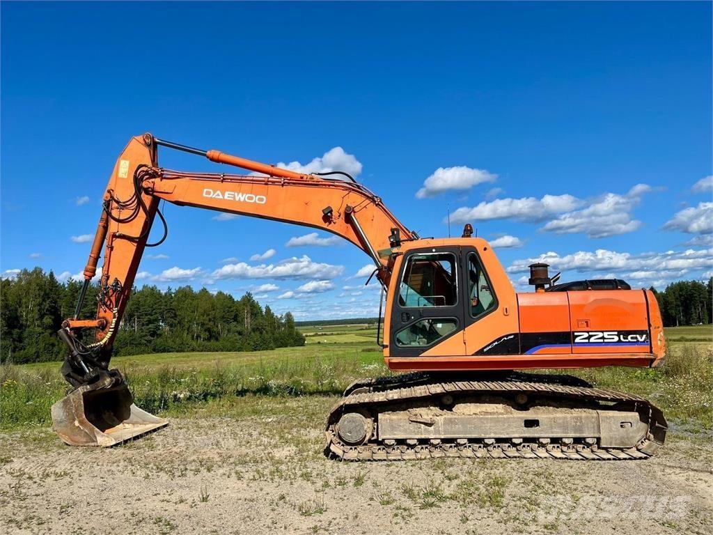 Daewoo 220LC-V Bandgrävare