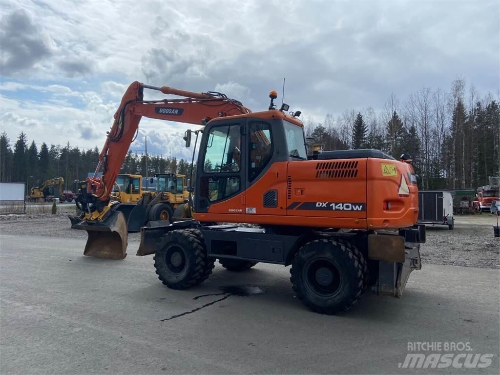 Doosan DX 140W Hjulgrävare